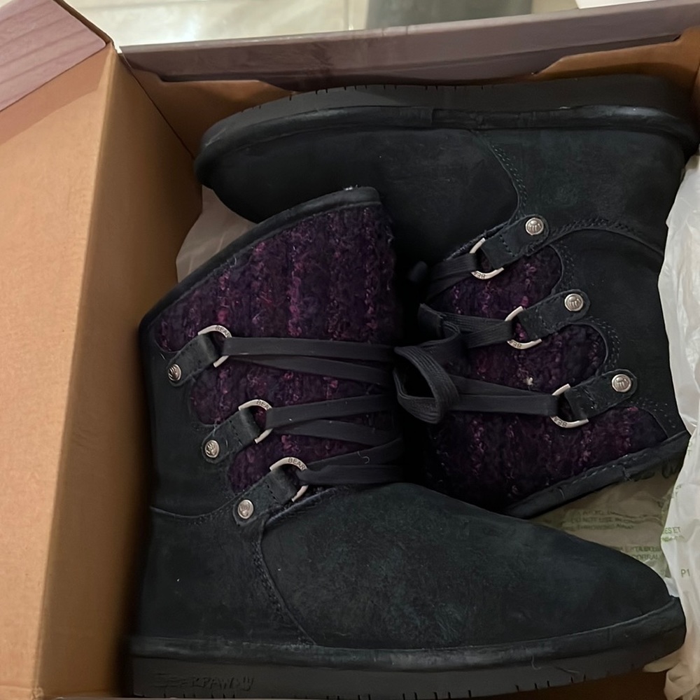 BEARPAW Women's Colby Sheepskin Suede Water Repelling with NeverWet Boot